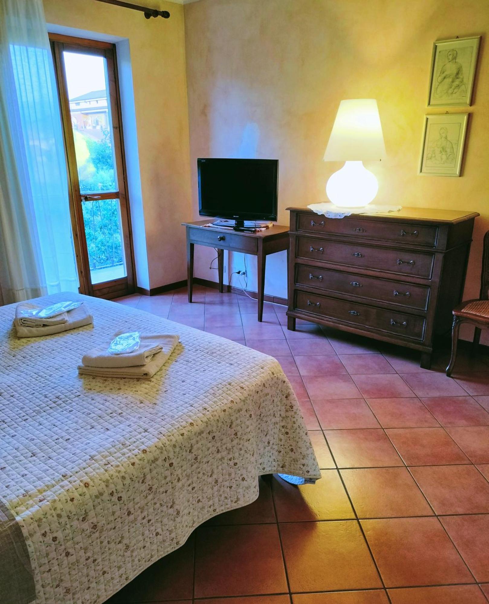 B&B "Madama Granet" Borgo San Dalmazzo Dış mekan fotoğraf